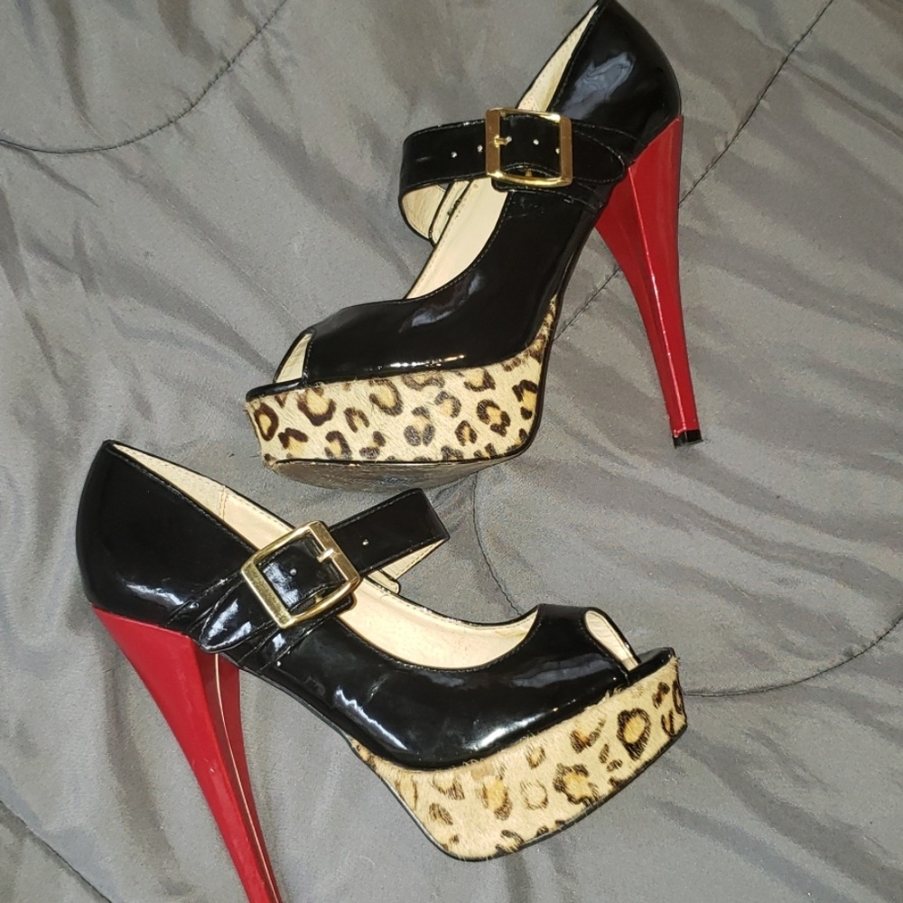 GUC Steve Madden heels